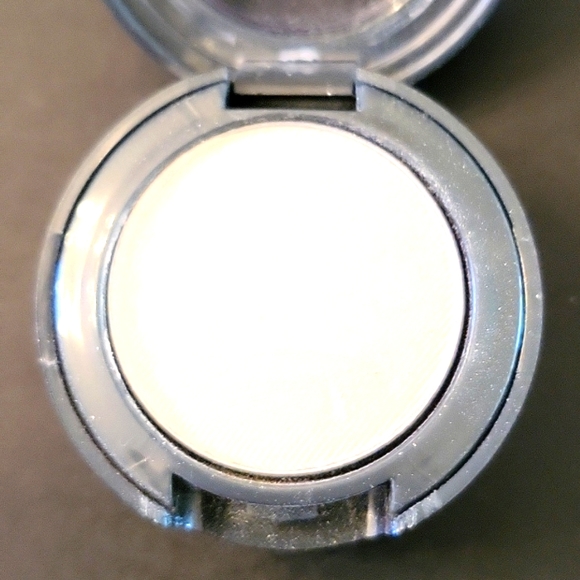 NEW Annabelle Eyeshadow Duo! Shimmery Eye Dust & Eyeshadow, Gold & Pink - Picture 8 of 10